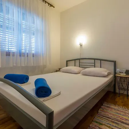 Milan Διαμέρισμα Crikvenica