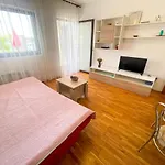 Milan شقة تْسْغيكفانِتْسا